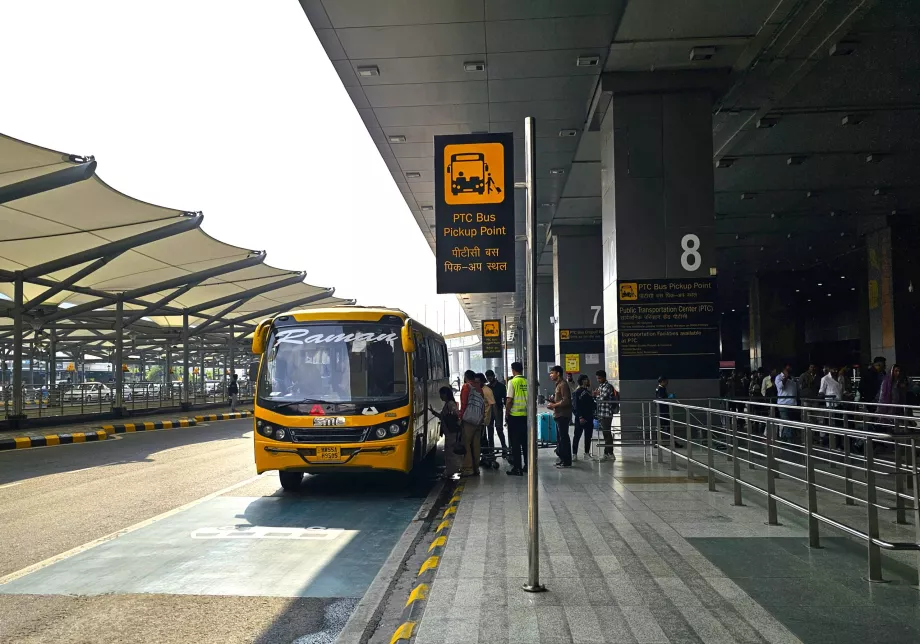 Shuttlebus til det offentlige transportcenter