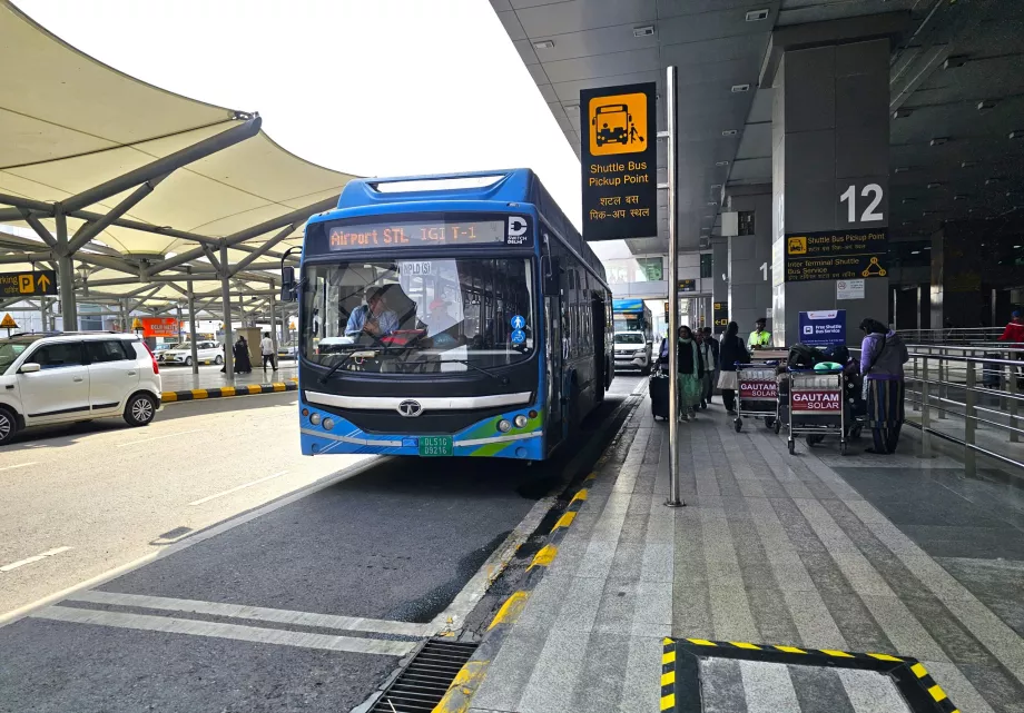Shuttlebus mellem terminalerne 1-2-3, stop terminal 3