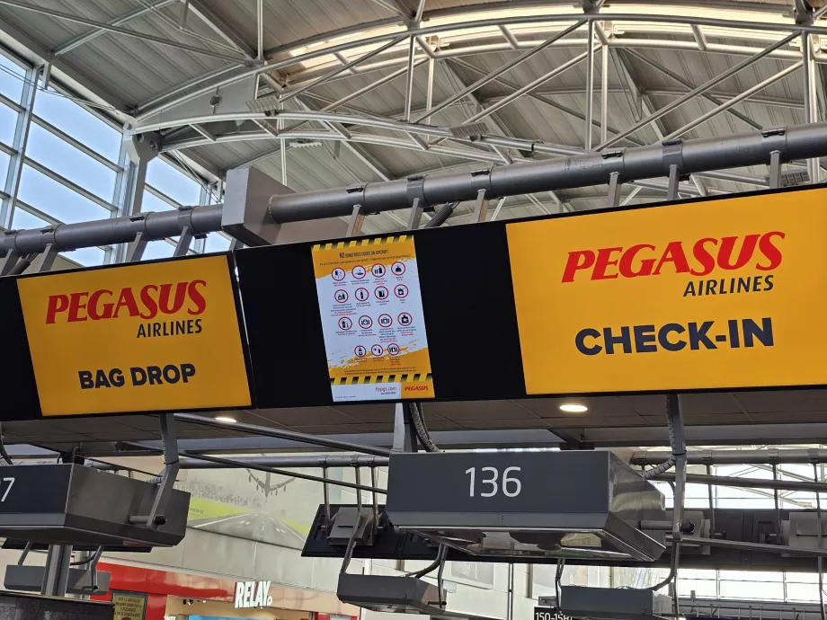 Check-in i lufthavnen