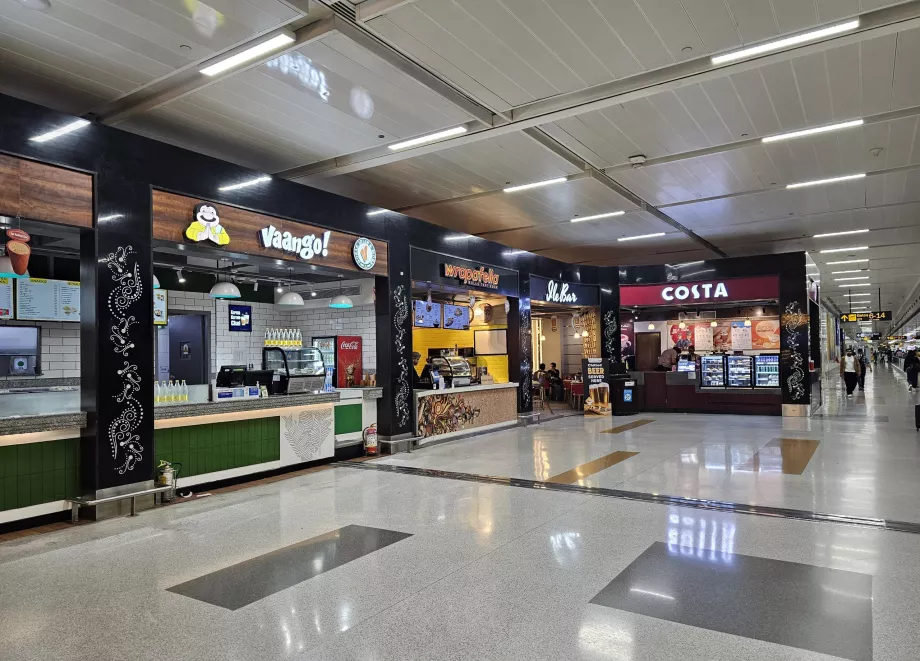 Forfriskninger i Terminal 3, transitzonen