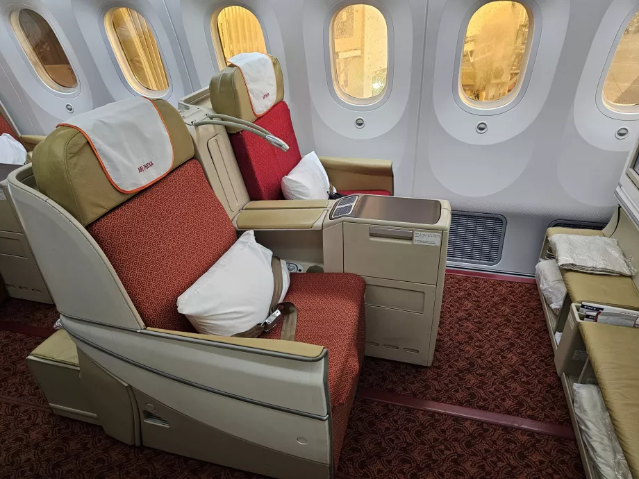 Sæder på business class, Boeing 787