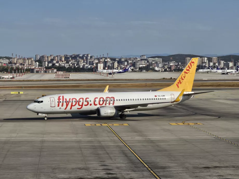 Pegasus Airlines, Boeing 737-800, Istanbul SAW Airport