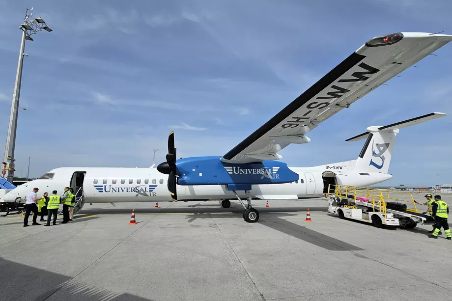 Flyv med Universal Air i München Lufthavn
