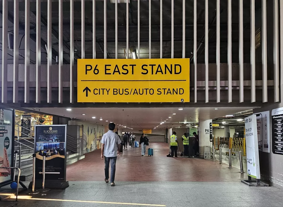 Vejvisning til rickshaws og bybusser, Terminal 2