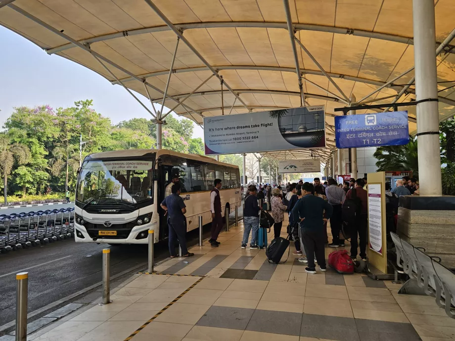 Stoppested for shuttlebus, Terminal 1
