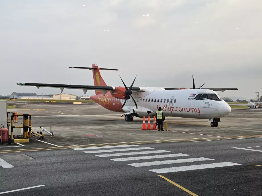 Firefly, ATR72 i Seletar Lufthavn