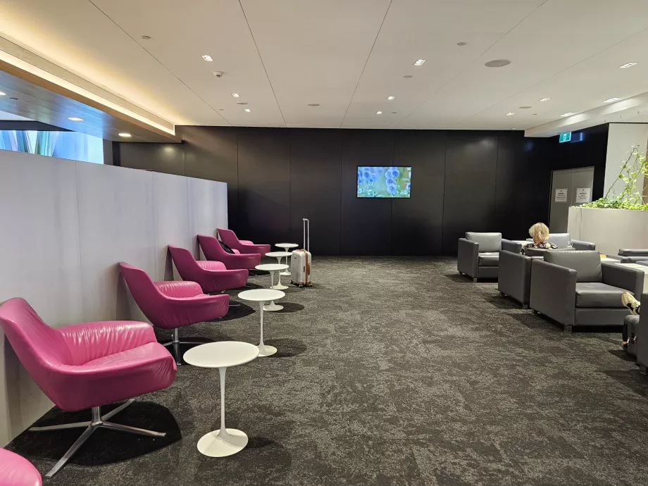 ANZ Lounge, sofaer